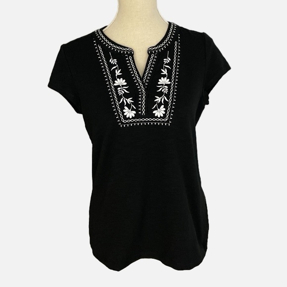 Talbots Short Sleeve Tee Shirt Size Small Black Floral Embroidered Split Neck - Picture 1 of 8